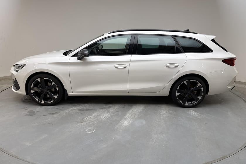 Bild 2 av CUPRA Leon Sportstourer 1.5 eTSI 5dr (150hk)