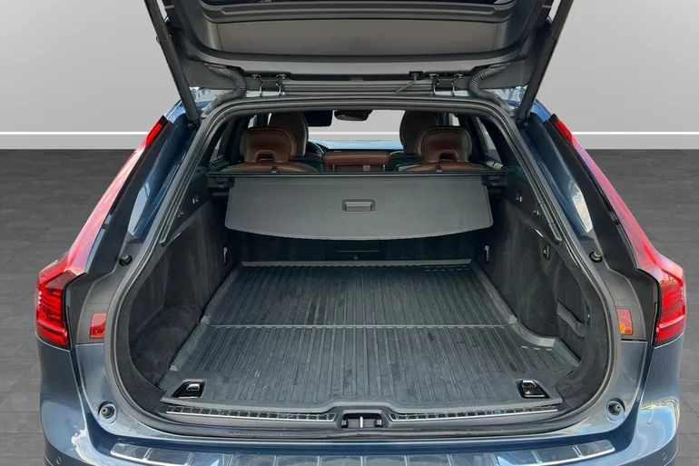 Volvo V90 Cross Country