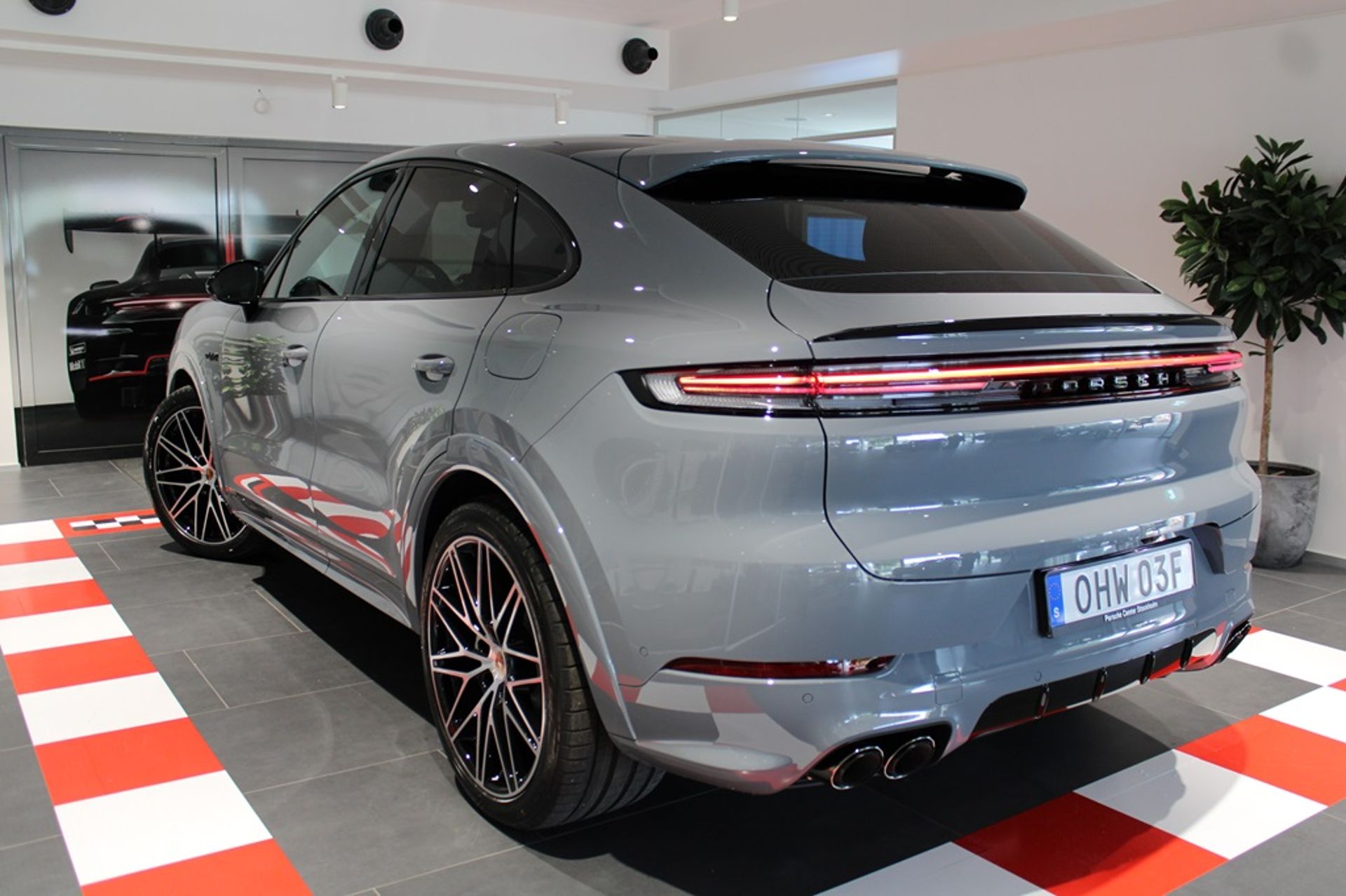Porsche Cayenne E-Hybrid Coupé 2026, bild 2/22