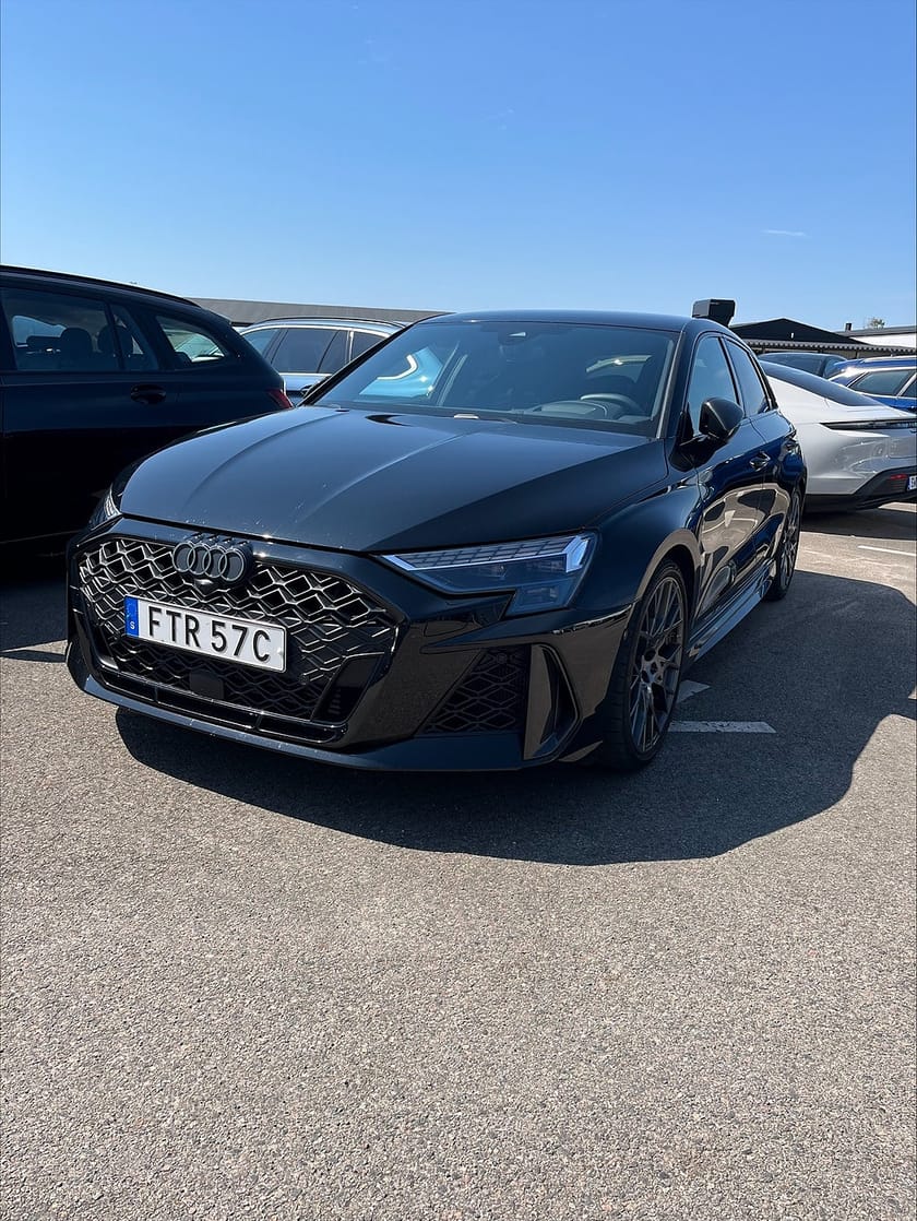 Bild 1 av Audi RS3 Sportback 400hk quattro S Tronic RS Sportavgas