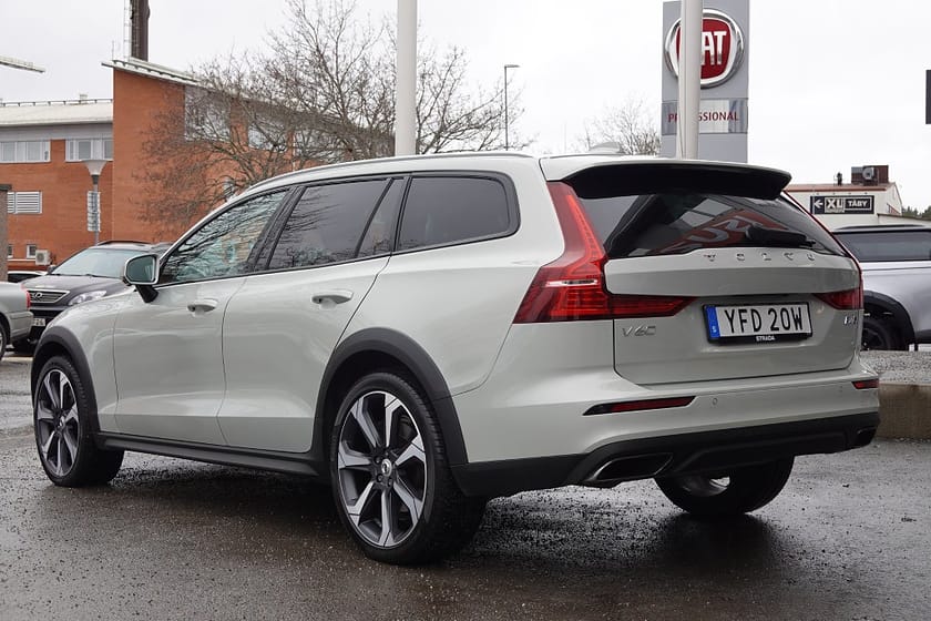 Bild 5 av Volvo V60 Cross Country B4  | AWD  | 360kamera  | Bowers & Wilkins |PANO SE UTR
