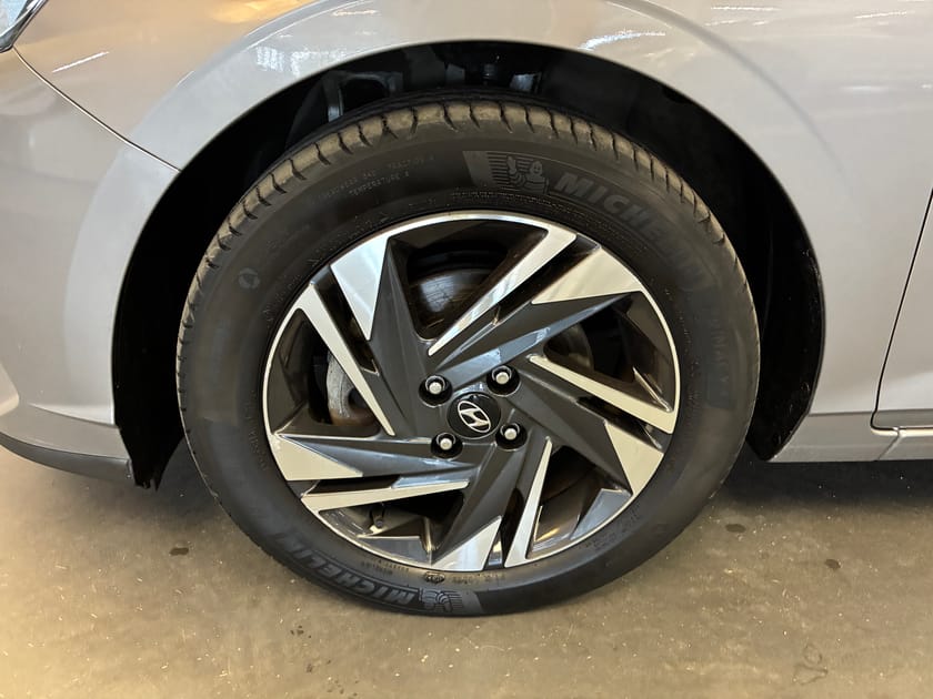 Bild 5 av Hyundai i20 1.0 T-GDi A Essential / Backkamera / P-sensor bak / Rattvärme /