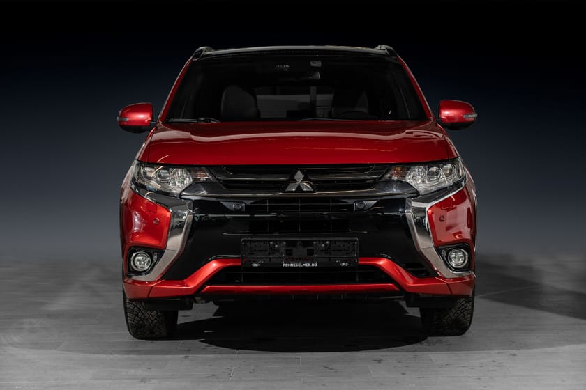 Bilde 2 av Mitsubishi Outlander PHEV 2.0 4WD S-edition Krok|Skinn|360kamera|Soltak++