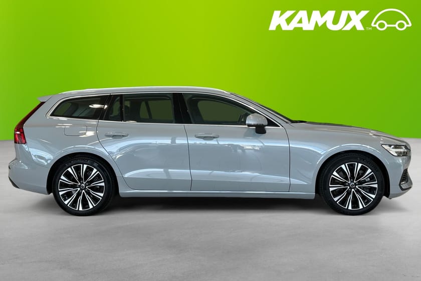 Bild 2 av Volvo V60 T6 Plug-In Hybrid AWD Core Bright Kamera Drag 350hk