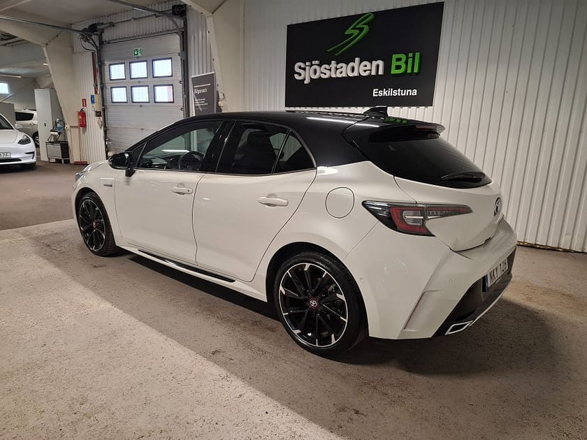 Bild 5 av Toyota Corolla Hybrid e-CVT GR SPORT Led HUD Dig Mät Adap Farth GPS