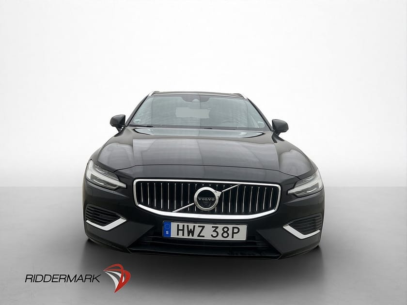 Bild 2 av Volvo V60 Recharge T6 AWD Inscription Drag Pano 360° CarPlay