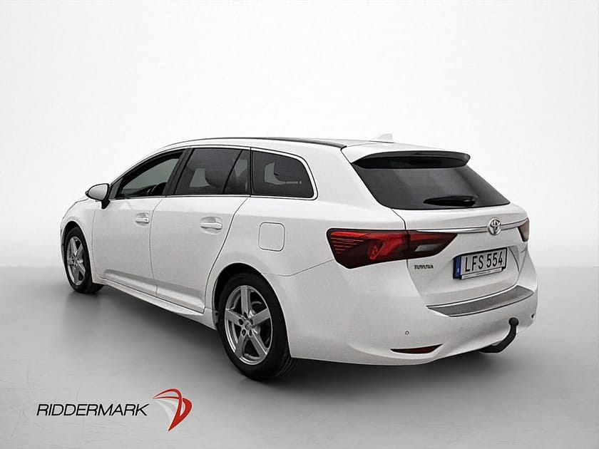 Bild 5 av Toyota Avensis Kombi 143hk Värmare Drag Kamera Pano Skinn