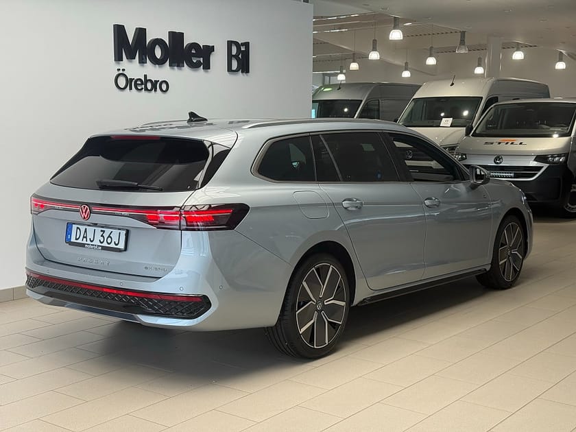 Bild 5 av Volkswagen Passat Variant eHybrid 1.5TSI R-Line Drag Backkamera Värmare
