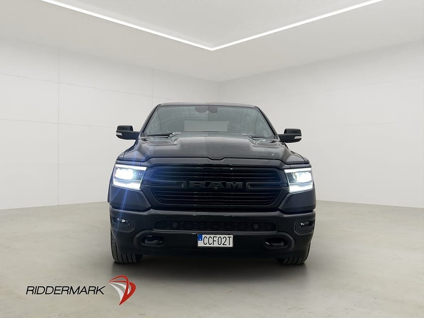 Bild 5 av RAM 1500 Crew Cab Dodge Laramie Night Luft Drag Diff H/K Pano 360°