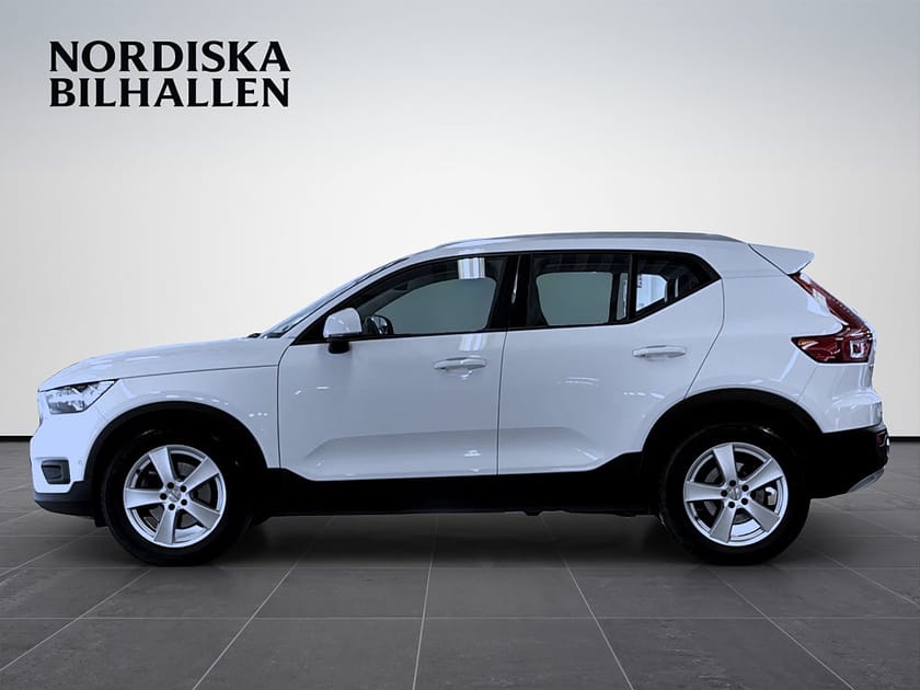 Bild 4 av Volvo XC40 D4 AWD Geartronic Momentum Advanced 360-kamera Dragkrok