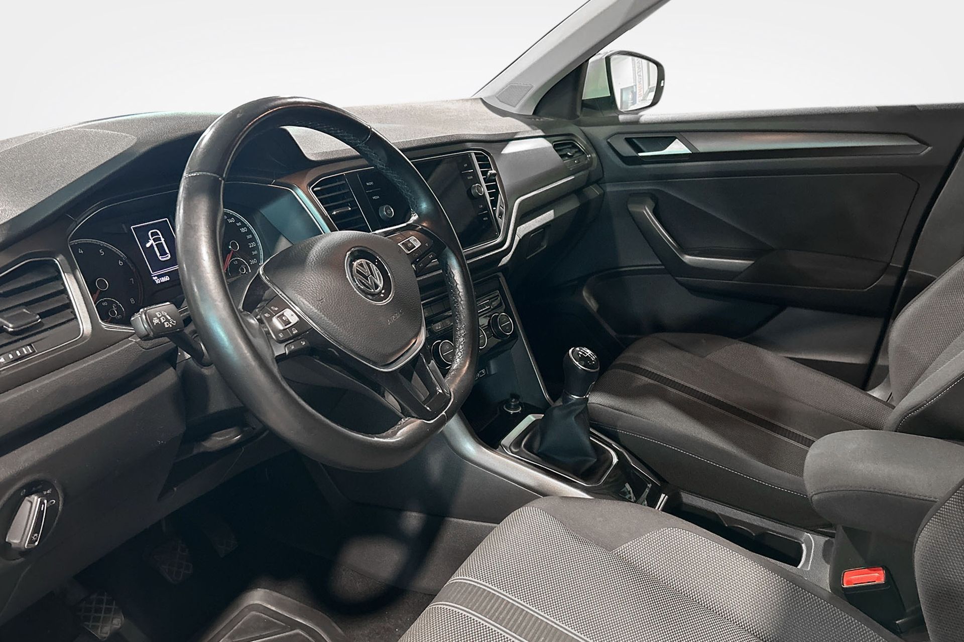 Volkswagen T-Roc 1.0 TSI 2018, bild 6/10