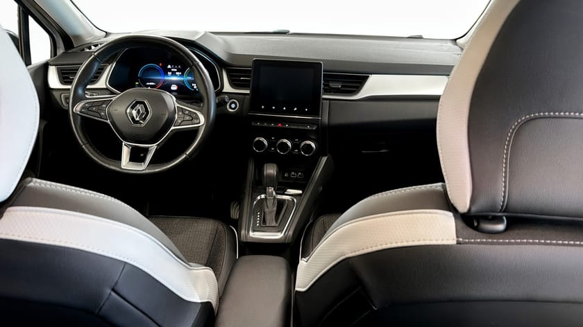 Bild 4 av Renault Captur E-TECH Plugin-Hybrid 160 160Hk / Kamera / Keyless