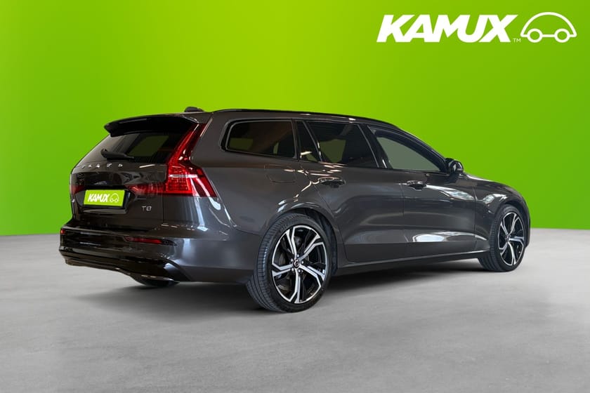 Bild 4 av Volvo V60 T8 II Recharge AWD 456hk Plus Dark H/K Drag