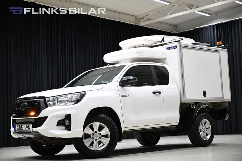 Bild 2 av Toyota Hilux Extra Cab 2.4 AWD 150HK Servicebil|Inredning|Kåpa|Leasbar|SeUtr!