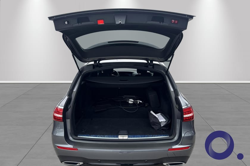 Bilde 5 av Mercedes-Benz E 300 T de 4MATIC 300T 4 Matic AMG,NATTPAKKE