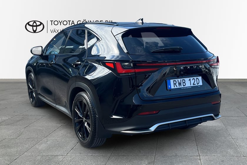 Bild 2 av Lexus NX 350h AWD F-sport S Panorama Mark Levinson