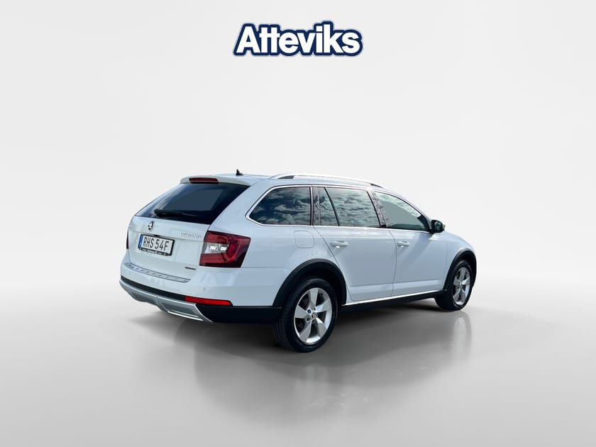 Bild 3 av Škoda Octavia Scout TDI 184 DSG 4x4 Drag/Värmare/1 ägare