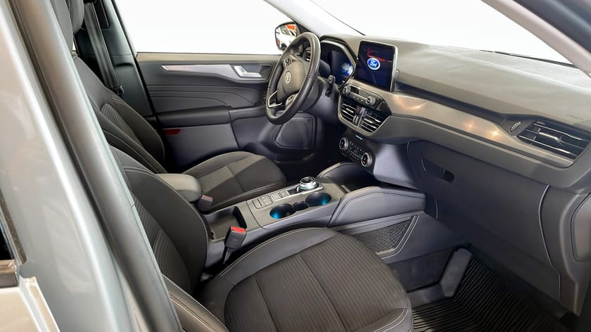 Bild 3 av Ford Kuga Plug-In Hybrid 2.5 P-HEV TITANIUM AUTOMAT