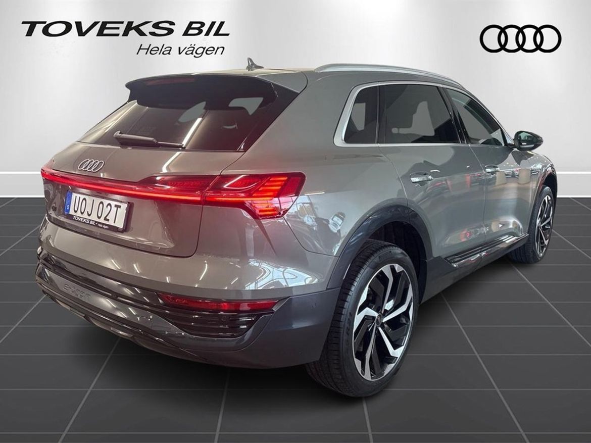 Audi Audi Q8 55 e-tron quattro — bild 2