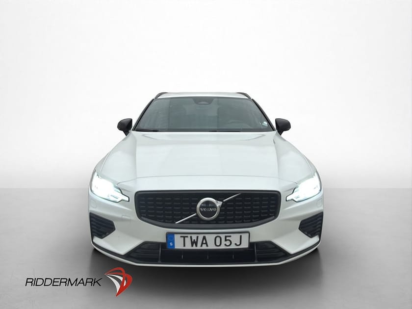 Bild 2 av Volvo V60 Recharge T6 AWD Plus Dark Värm Google Drag Kamera