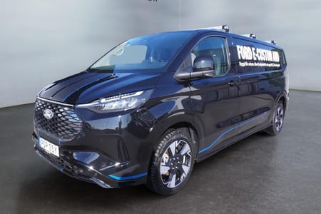 Ford Transit Custom 82.5 kWh AWD E-Custom Skåp Sport 340l Elmotor 210kw 286hk 1-Växlad El