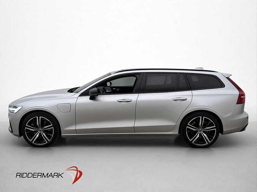 Bild 5 av Volvo V60 Recharge AWD T8 R-Design Pano HUD B&W Värm MOMS