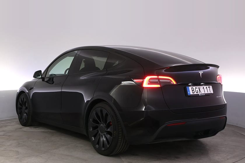 Bild 4 av Tesla Model Y Performance AWD Uppgraderad AutoP. Pano Drag