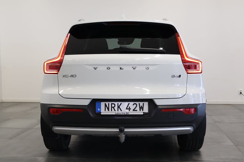 Bild 5 av Volvo XC40 B4 AWD Momentum Advanced SE Drag H/K V-Hjul Värm BLIS
