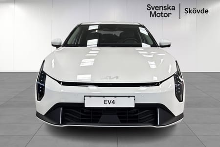 Kia EV4 Long Range Fastback KAMPANJ* Plus INK VINTERHJUL- Billån från 3 020 :-/mån Lagerbil