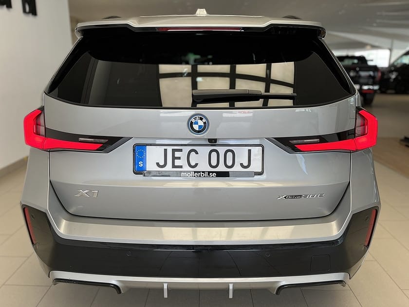 Bild 3 av BMW X1 xDrive30e 326hk I M-sport I Bkamera/Drag/H-K Ljuds