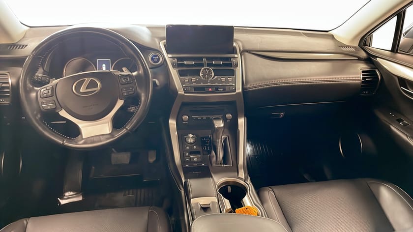 Bild 4 av Lexus NX 300h AWD 2.5 Executive Navigation Läder