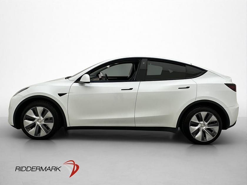 Bild 3 av Tesla Model Y Long Range AWD Pano Dragkrok Autopilot MOMS