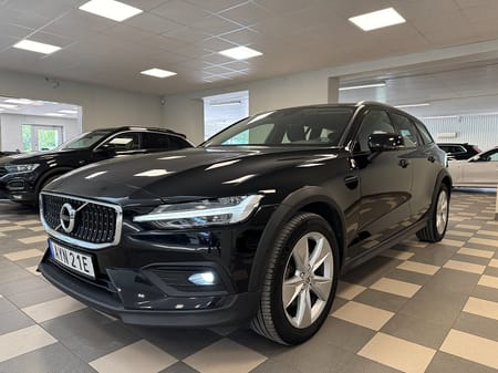 Volvo V60 Cross Country B4 AWD B-Kamera H/K Navi CarPlay Drag Advanced 197 Hk