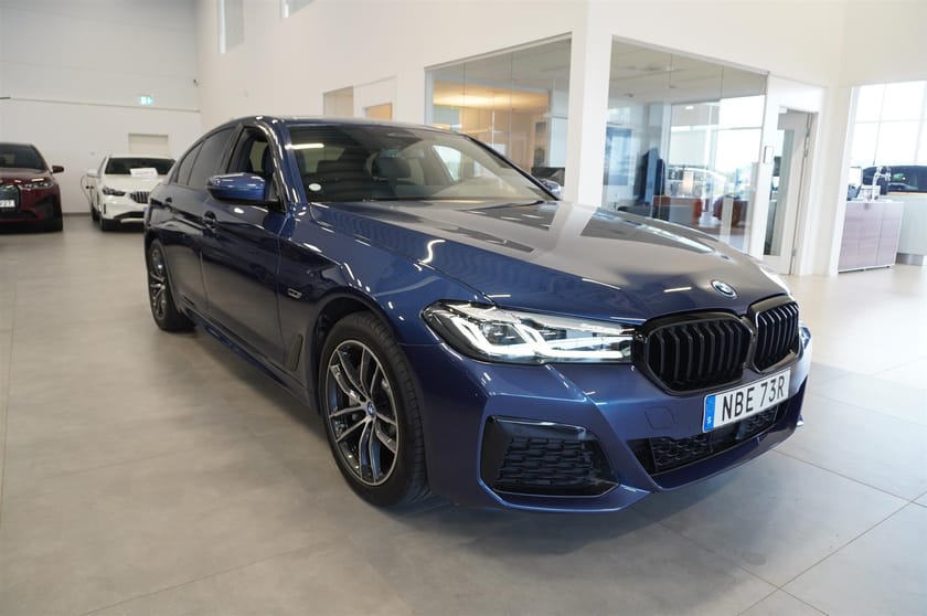 Bild 5 av BMW 530e xDrive Sedan M-Sport Innovation H K Drag DAP