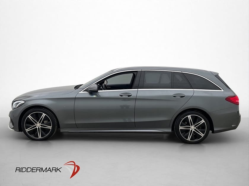 Bild 2 av Mercedes-Benz C 220 T d AMG Line Pano Burmester Drag Kamera