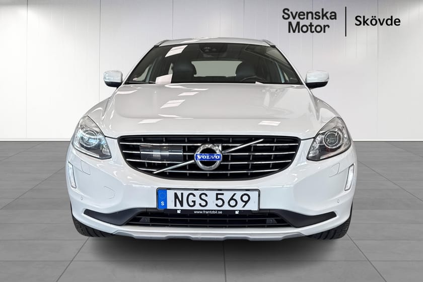 Bild 4 av Volvo XC60 Summum | 2017 | 16 388 mil | Dragkrok | On Call | 20" Originalfälgar
