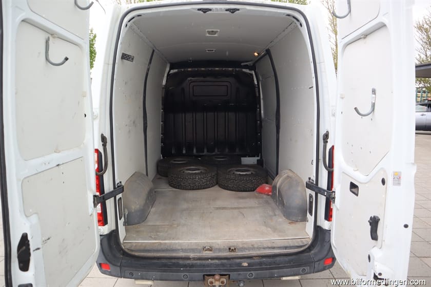 Bild 4 av Renault Master 2.3 dCi 136hk Drag Svensksåld