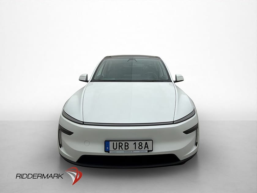 Bild 3 av Tesla Model Y Long Range AWD Värmepump Dragkrok Autopilot