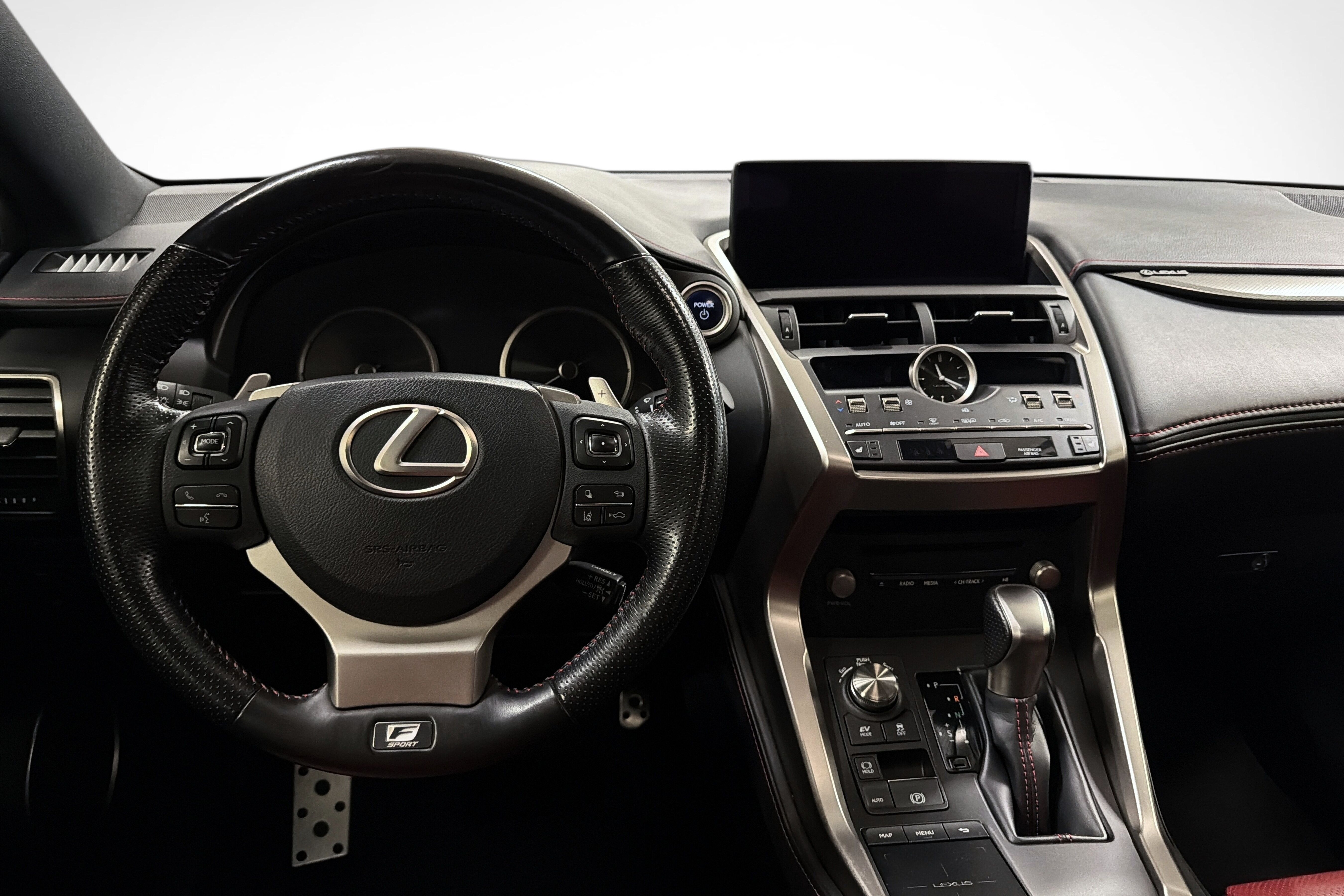 Lexus NX 300h AWD bilde 11