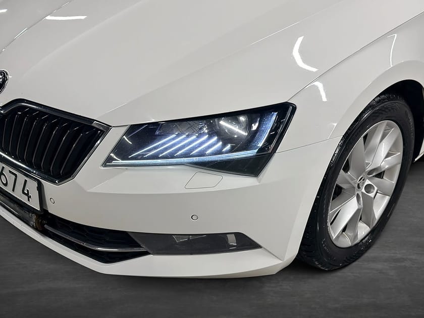 Bild 2 av Škoda Superb Kombi Skoda KOMBI|2.0 TDI|4x4|BUSINESS EDITION|DRAG|ACC|NYSERV|SoV