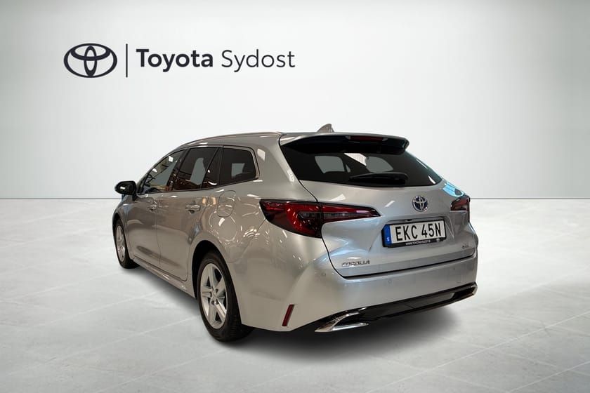 Bild 2 av Toyota Corolla Touring Sports Hybrid 1.8 Style Automat Backkamera Rattvärme mm. (OBS! fel fälgar)