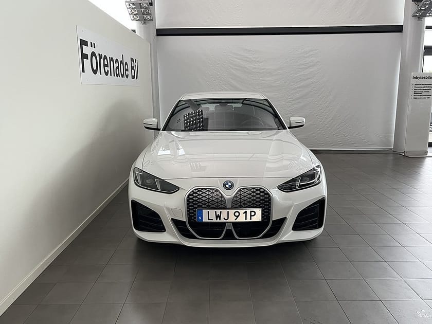 Bild 2 av BMW i4 eDrive40 Gran Coupé 4,95 ränta M Sport Drag Drive Assist