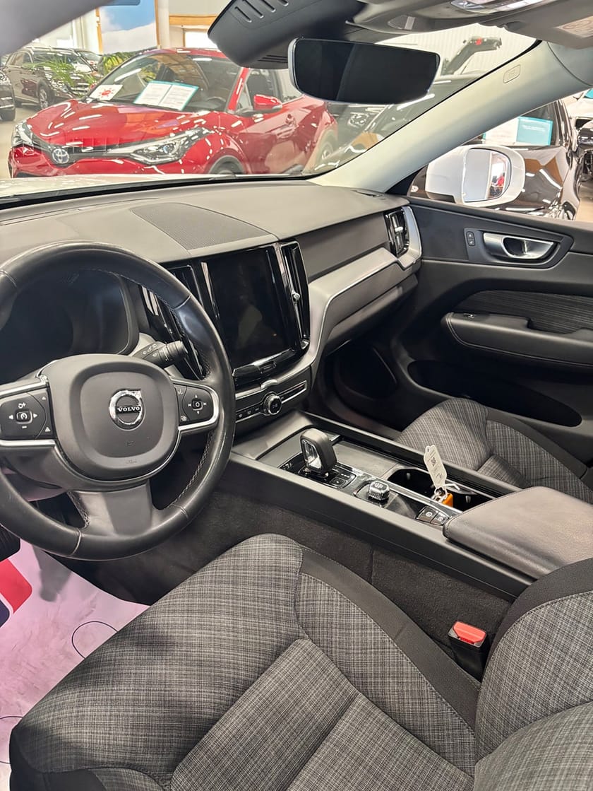 Bild 2 av Volvo XC60 Recharge T6 AWD AUT Core Edition 2,99% ränta