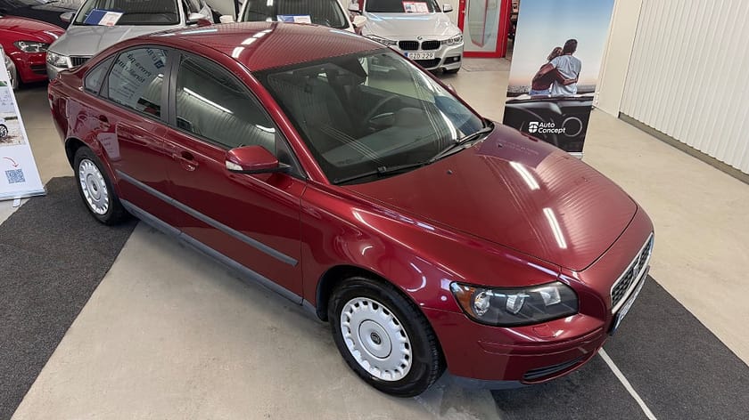 Bild 2 av Volvo S40 1.8 Manuell, 125hk * VÄLSKÖTT *