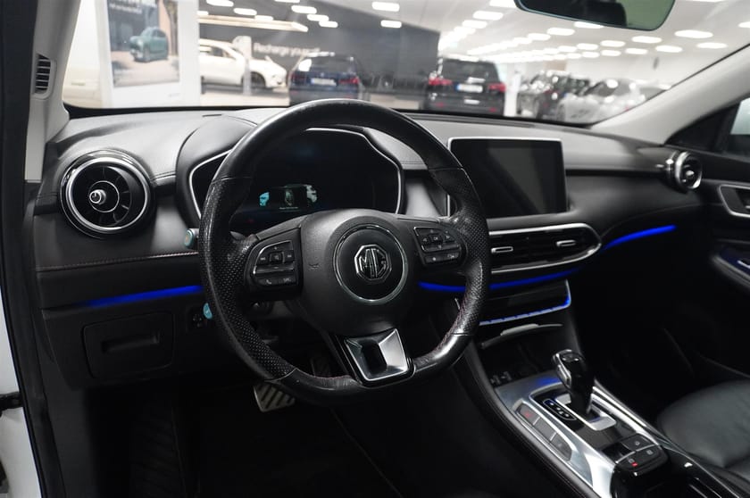 Bild 2 av MG EHS PHEV
