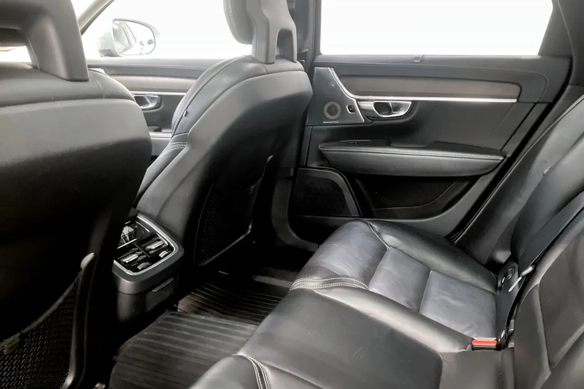 Volvo V90 Cross Country