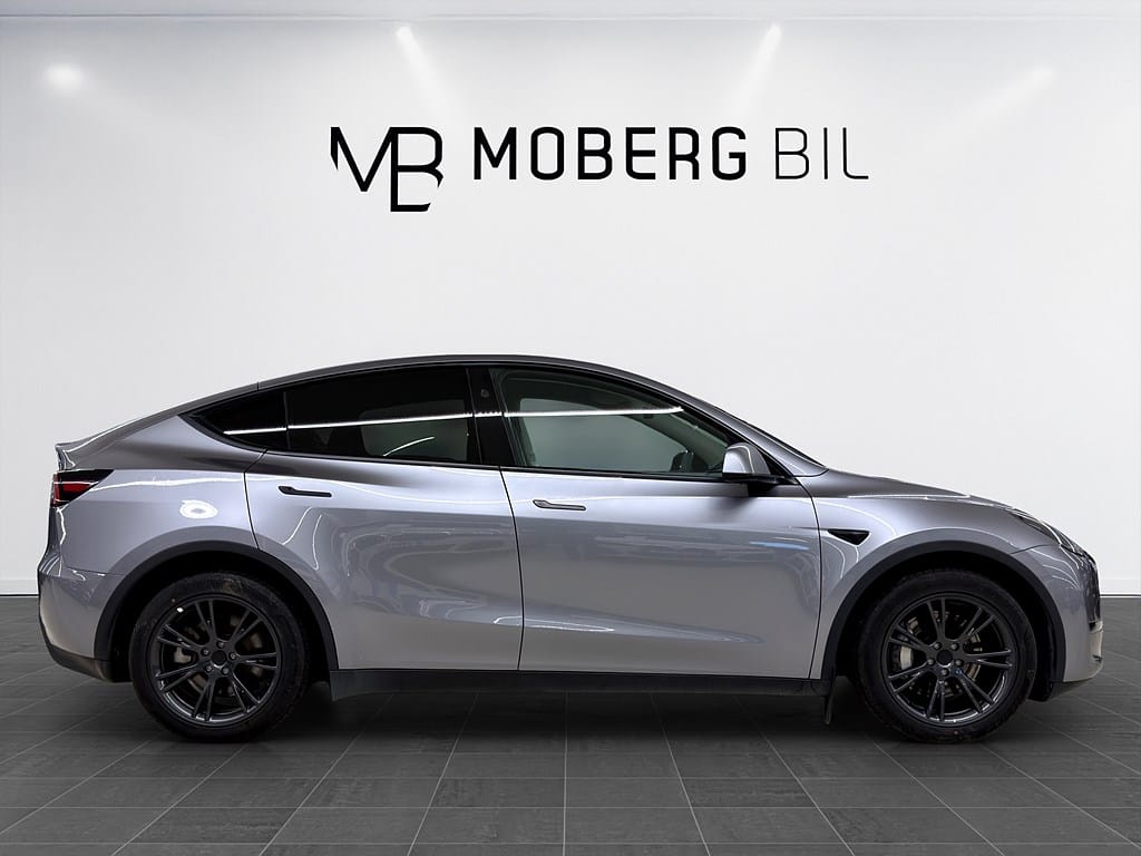 Tesla Model Y Long Range AWD, 514ps, 2024