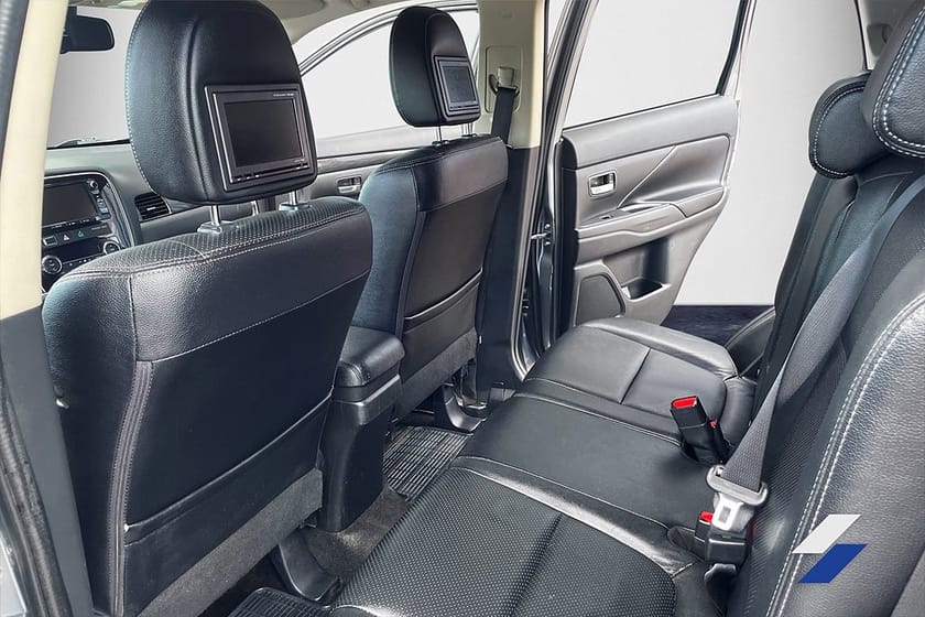 Bild 5 av Mitsubishi Outlander 2.2 Di-D 4WD Business Drag/7-sits/B-kamera/MoK/Nav