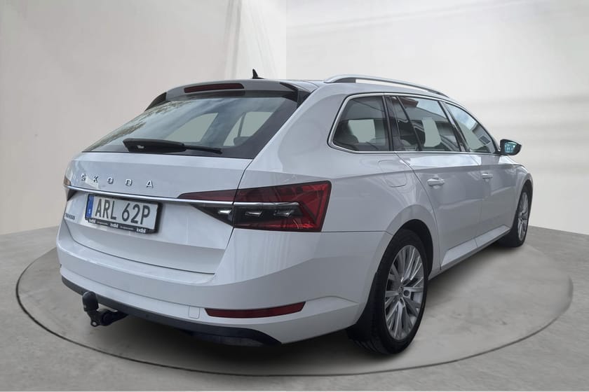 Bild 3 av Škoda Superb Kombi 2.0 TDI 150hk Style B-Kamera Värmare