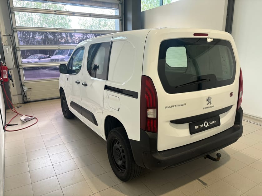 Bilde 4 av Peugeot Partner L1 4x4 / SKYVEDØR BEGGE SIDER / CRUISE